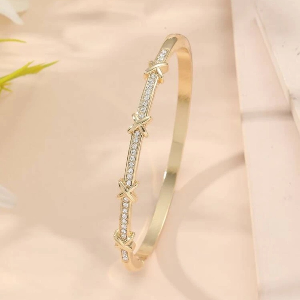 Gold bracelet